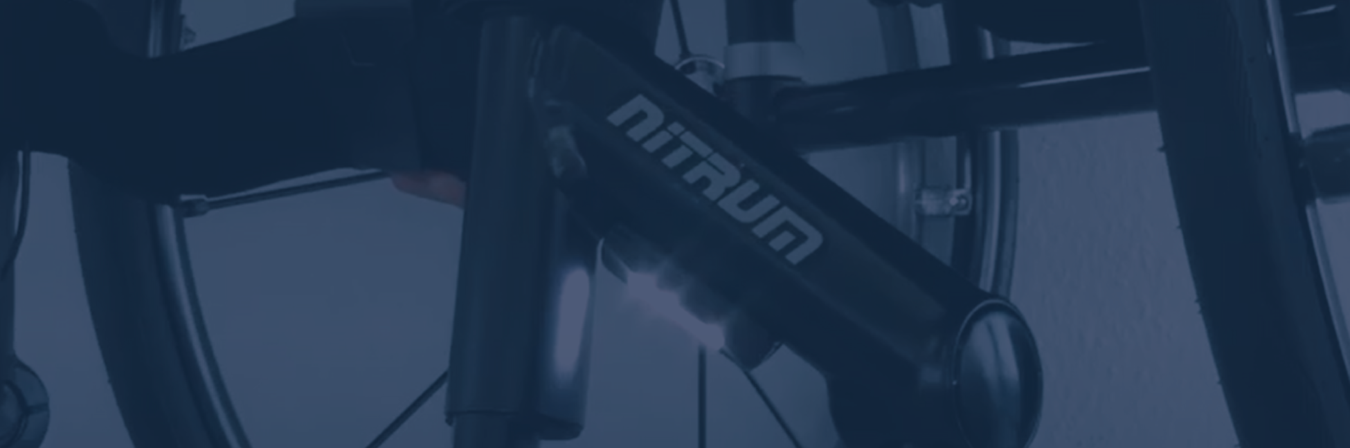 Los primeros LED integrados con batería extraíble. - 2