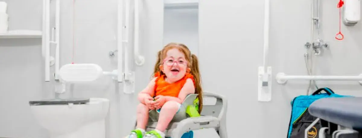 Importancia del entrenamiento para el baño en niños con discapacidad