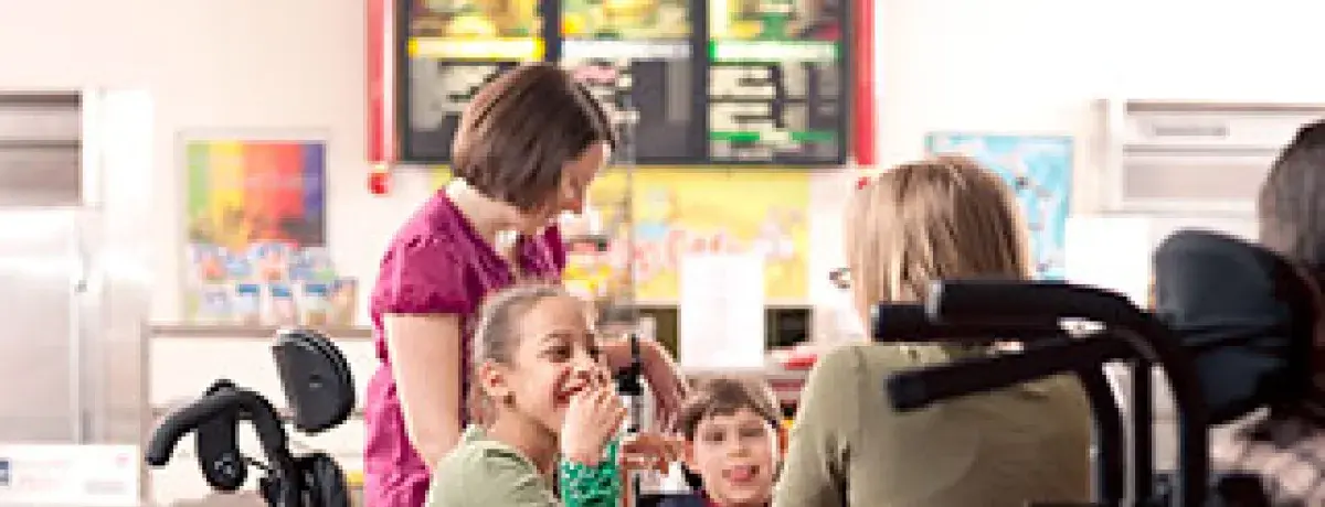 Enfoque centrado en el niño versus intervención centrada en el contexto