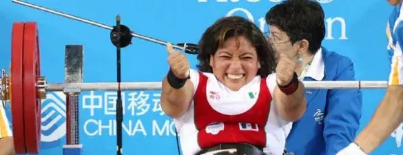 Loh Medical interviews Amalia Perez, competitive weightlifter | Mexico