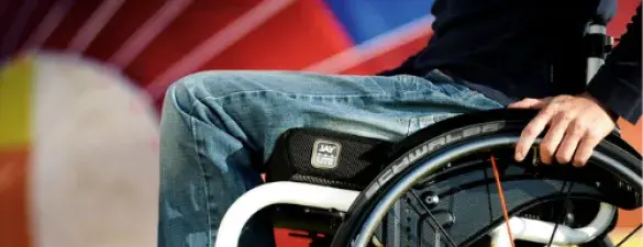 Posición de RESNA sobre la aplicación de sistemas de asientos y soportes secundarios para posicionamiento en sillas de ruedas frente a restricciones